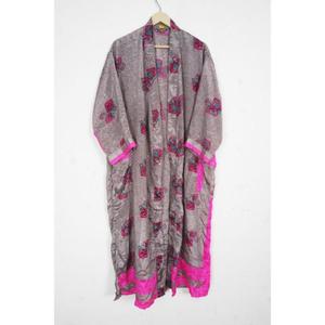 Robe de chambre kimono en soie indienne multicolore, style Kantha, vente en gros, vêtements de nuit faits main, patchwork, robe longue maxi - Product Image 2
