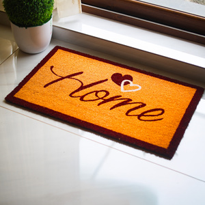 Paillasson en fibre de coco imprimé CocoHeartline avec support en PVC, tapis d'entrée en fibre de coco naturelle motif cœur, design personnalisé - Product Image 1