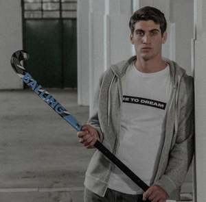 Vente en gros de bâtons de hockey sur gazon de haute qualité 100% fibre de carbone, logo personnalisé, équipement de hockey professionnel pour jeunes en plein air - Product Image 3