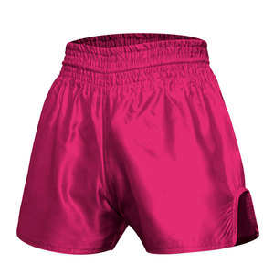 Shorts d'entraînement Muay Thai BATTLE GEAR modernes et athlétiques, légers en satin/polyester, respirants, séchage rapide, design fendu sur le côté - Product Image 1