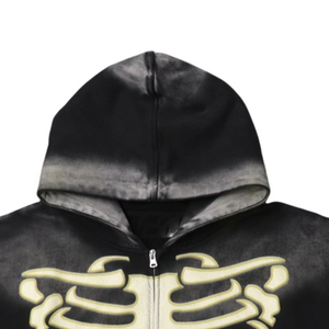 Sweat à capuche unisexe personnalisé avec fermeture éclair, motifs squelettiques artistiques, design confortable et mode alternative moderne - Product Image 5