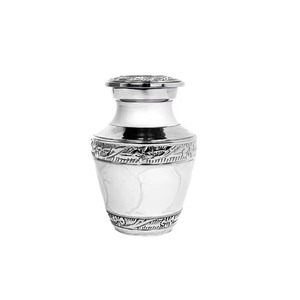 Wholesale Indian Handcrafted Aluminum Cremation Urn - Customizable Metal Funeral Urn for Human Adult Polished Urn - Product Image 6