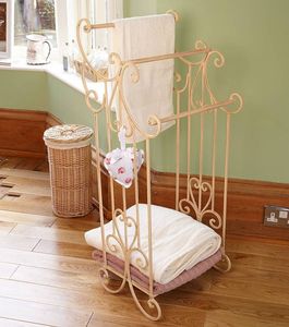 Porte-serviettes vintage en métal noir avec étagère inférieure, support autoportant, organisateur de salle de bain, structure décorative et durable - Product Image 5