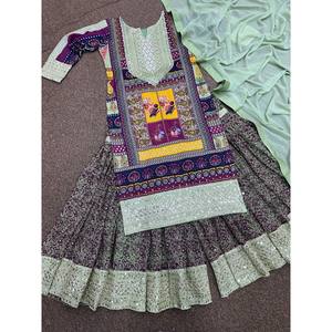 Ensemble de costume de soirée pour femmes avec broderie lourde et travail de séquence - Product Image 2