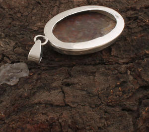 Colgante de Piedra Jaspe con Engaste de Plata de Ley Natural, Alambre Chapado en Platino Vintage Envuelto a Mano, Cristal Curativo - Product Image 4