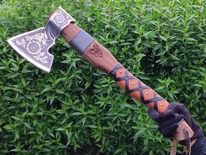 Hacha Vikinga Hecha a Mano por BA Enterprises con Hoja de Acero al Carbono de Arte Raro y Mango de Madera de Fresno Tallado con la Diosa Alada, Hacha Tomahawk - Product Image 5