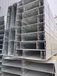 Bandeja de Cables de Acero Pre-Galvanizado de la Marca HUAHE, Fabricada en China, para Uso en Construcción, Capacidad para 60 Piezas, Gran Escala, Shandong - Product Image 4