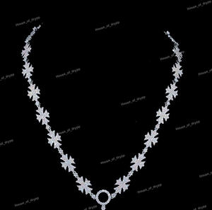 Collier de luxe en forme de croix avec diamants en moissanite VVS, argent 925, style élégant - Product Image 2