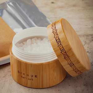 Sal de Baño de Hokkaido 100g, Sal Mineral del Himalaya, Aromaterapia Relajante, Aroma a Madera, Hierba, Flor y Fruta, Regalo de Spa Japonés para el Cuidado de la Piel - Product Image 1