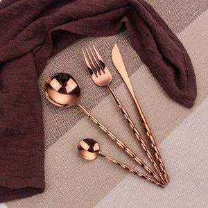 Ensemble de couverts en métal de style indien pour mariage Lavie Creations avec finition polie à la main brillante, vaisselle d'intérieur - Product Image 1
