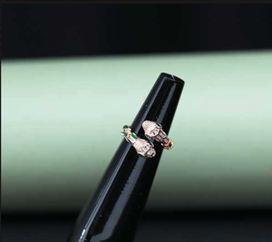 Anillo Abierto de Doble Mariposa de Lujo - Product Image 2