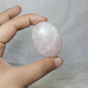 Wholesale Natural Indonesia Rose <b>Quartz</b> Palm <b>Stone</b> Jasper High Quality Healing Crystal Gemstones 45x35x15mm Size Handicrafts - Product Image 4