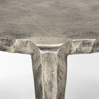 Table basse de salon ronde en métal de luxe industriel avec finition nickel vieilli, table artisanale