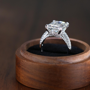 Bague en or blanc taille émeraude avec diamant de 5,40 carats, bijoux de fiançailles et de mariage en diamant de laboratoire, plaqué or 14 carats, vermeil éternité - Product Image 5