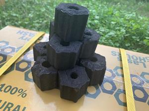 ขี้เลื่อยอัดก้อนถ่านมะพร้าวสีเขียวไฟสำหรับใช้ในบ้านให้ความร้อนมอระกู่อาหารใช้สีดำ - Product Image 6