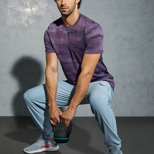 T-shirts pour hommes en coton 100% durable - Haute qualité, couleur unie, respirant et à séchage rapide, respectueux de l'environnement - Product Image 5