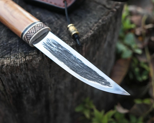 Couteau Puukko Viking forgé à la main, en acier carbone, pour la chasse et le bushcraft, avec étui en cuir, lame utilitaire de survie en plein air - Product Image 6
