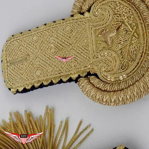 Épaulettes brodées à la main avec franges en fils d'or, écologiques, de style Napoléonien, personnalisables, de luxe français, pour cérémonies et défilés - Product Image 4