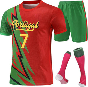 Uniforme de fútbol para niños y niñas, conjunto de camiseta y pantalones cortos con calcetines - Product Image 1