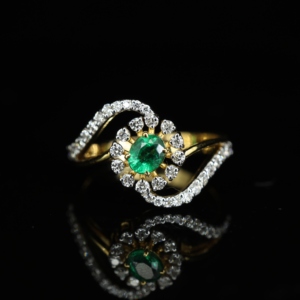 Natural <b>Emerald</b> Classic <b>Ring</b> in 925 Sterling <b>Silver</b> Green Gemstone Jewelry May Birthstone Engagement Gift for Her - Product Image 1