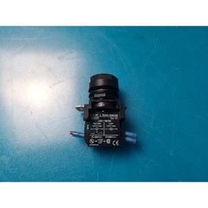 Cadre de plaque de legendation pour bouton-poussoir Eaton E22DE, utilisé comme pièce détachée pour équipement semi-conducteur Legacy - Product Image 6