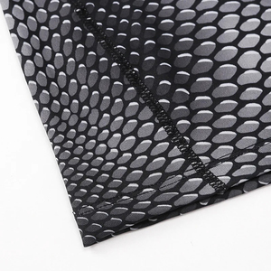 Vente en gros de rash guards personnalisés à séchage rapide, protection solaire UPF50, anti-bactériens, 100% polyester, pour adultes, hommes, été - Product Image 5