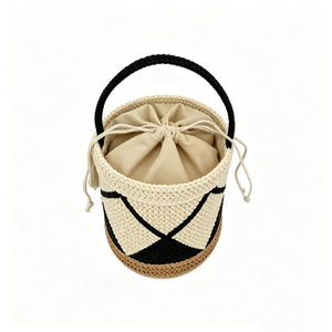 Sac seau géométrique en crochet noir et crème personnalisé, sac seau en paille tressée avec cordon de serrage, sac cylindrique tissé color-block - Product Image 3