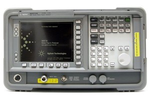 Analyseur de facteur de bruit Agilent N8973A, instrument de mesure RF de 10 MHz à 3 GHz pour les tests en laboratoire - Product Image 2