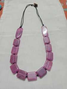 Collar de cadena de resina hecho a mano, colorido y bohemio, artesanías de resina de Uttar Pradesh, India, por Crafting Crafts, precio de fábrica al por mayor. - Product Image 3