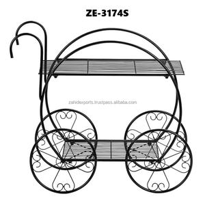 Pots et jardinières uniques faits à la main, modernes, écologiques, durables, en métal laqué, finition laiton, pour la maison et le jardin - Product Image 3