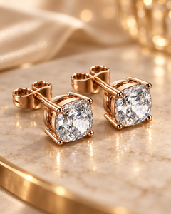Boucles d'oreilles clous en diamant de laboratoire taille coussin à 4 griffes, or 10k 14k 18k, certifiées IGI, bijoux élégants pour cadeau - Product Image 1