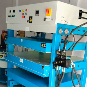 Máquina Prensa Industrial Semiautomática para Láminas de Plástico Reciclado con Bomba y Motor, Combinación Frío/Calor, Mesa de Trabajo de 1.5M x 1.5M - Product Image 1