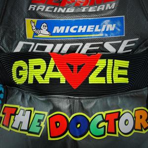 Combinaison de moto en cuir respirant de qualité professionnelle VALE 46, protection complète, manches longues, coupe confortable, anti-UV, broderie 3D personnalisée - Product Image 4