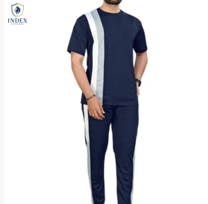 Ensemble de survêtement bleu marine pour homme INDEX APPAREL, manches courtes, col rond, polyester à séchage rapide, coupe sportive régulière avec poches latérales - Product Image 1