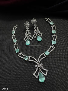 Ensemble de bijoux de mariée en diamant américain classique Collier et boucles d'oreilles en deux pièces pour mariage Style classique à la mode - Product Image 2