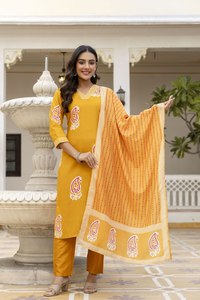 Kurti en rayonne élégant et festif avec pantalon et dupatta pour femmes - Product Image 2