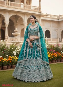 Lehenga Choli en soie brodée violette avec dupatta, longueur au sol, tenue de mariage indienne traditionnelle pour femmes - Product Image 4