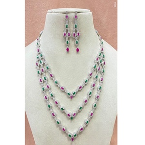 Ensemble collier et boucles d'oreilles en laiton plaqué argent de qualité supérieure, orné de zircon, pour femme, tendance, cadeau de mariage, à porter pour les fêtes - Product Image 2