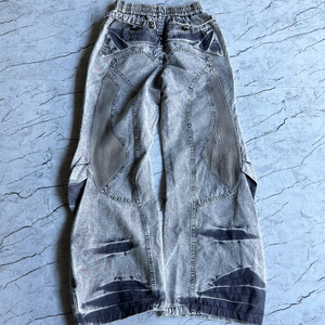 Pantalon cargo fonctionnel ample et déstructuré Yingling en <span class=keywords><strong>jean</strong></span> délavé avec plusieurs fermetures éclair et empiècements en maille, pantalon <span class=keywords><strong>de</strong></span> survêtement ample pour homme - Product Image 2