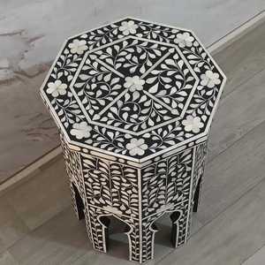Table d'appoint ronde moderne en os incrusté, motif floral, faite à la main et écologique, idéale pour les occasions de baptême - Product Image 5