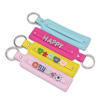 Porte-clés en cuir en vogue avec breloques métalliques DIY, lettres ou fleurs en émail souple, breloques mobiles, accessoire de porte-clés