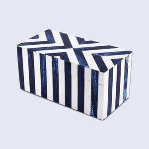 Boîte à bijoux moderne de luxe en résine avec motif en zigzag bleu et blanc, organisateur pour salon - Product Image 4