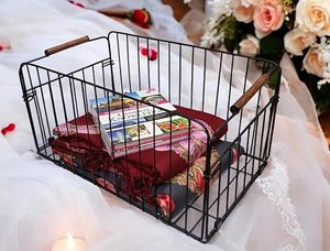 Panier de rangement spacieux en fil métallique, organisateur polyvalent pour le rangement dans la salle de bain - Product Image 3