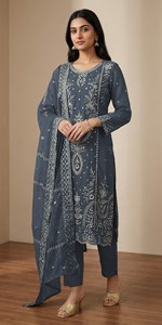 Traje de organza semicompuesto de Dhwaja Export con bordado de hilo y lentejuelas, estilo moderno para bodas y fiestas. - Product Image 3