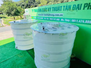 Réservoir de stockage d'acides chimiques en HDPE rotomoulé industriel de 2000 litres - Product Image 1