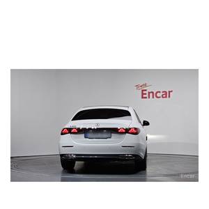 Mercedes-Benz E200 Avantgarde Classe E 2024 avec 21 012 km, conduite à gauche, boîte automatique, caméra de recul - Product Image 4