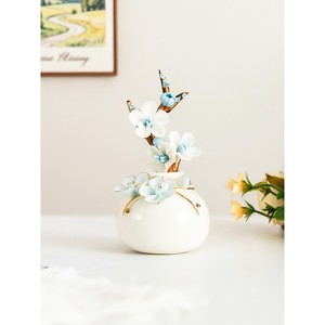 Minimalist Modern Eco-Friendly Decor 4-8 Inches Glazed <b>Ceramic</b> <b>Vase</b> White Porcelain Tabletop <b>Vase</b> Blue Floral Design Anti-Slip - Product Image 3