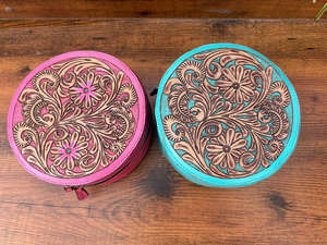 Boîte de rangement élégante pour cosmétiques de maquillage Boîte de maquillage artisanale en cuir usiné à la main, boîte d'organisation de salle de bain vanité Offre Spéciale nouveau design - Product Image 5