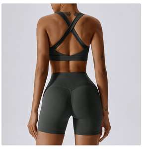 Soutien-gorge de sport pour femme à ajustement flexible, conçu pour des mouvements fluides pendant l'entraînement, la gym et les séances d'exercices. - Product Image 6