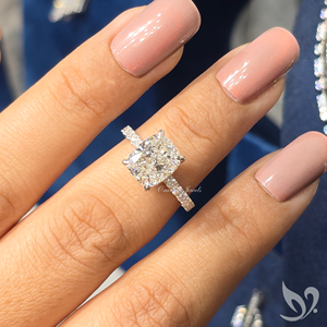 แหวนทองคำแท้ 10K ประดับเพชรทรงคุชชั่นรูปไข่ 3 กะรัต ได้รับการรับรองจาก IGI - Product Image 4